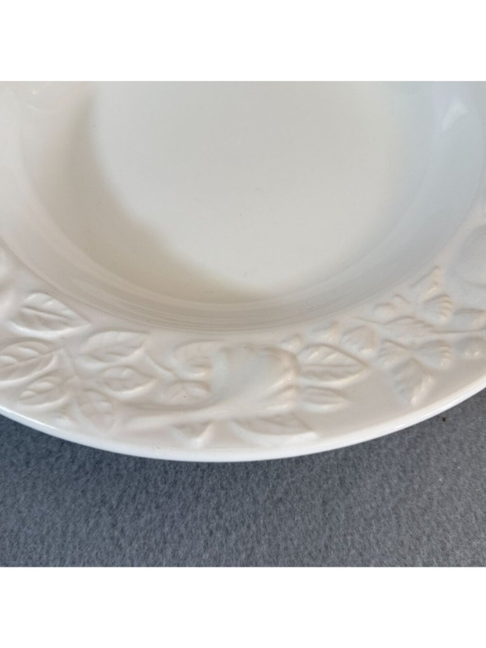 Vintage Over and Back Italy White Ceramic Pasta Soup Bowls Embossed Fruit Set of - Picture 11 of 12